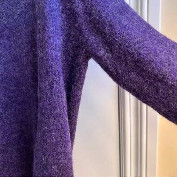 LL Bean purple Sweater Size 44 100% Lamb's Wool purple Women's - Picture 4 of 6